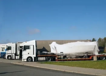 A Detailed Guide to Enclosed Car Transport and Cost Per Mile